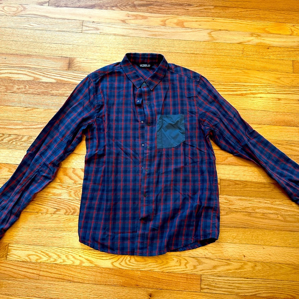 Arcteryx Men’s button down shirt
